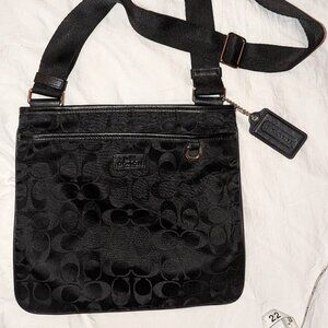 Coach Signature Canvas Tote